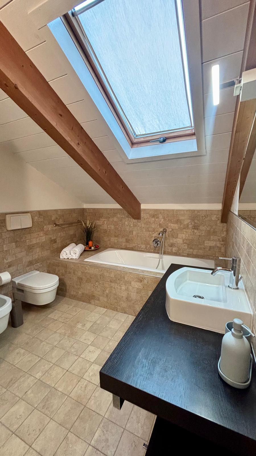 Bagno superiore — dettaglio